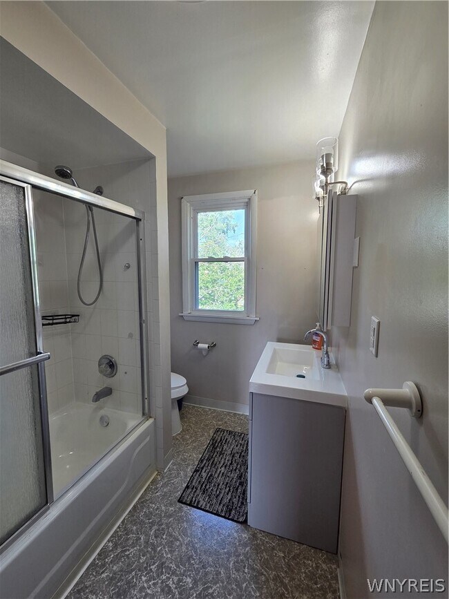 94 Parkwood Ave
