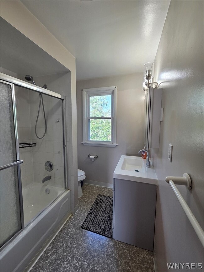 Photo - 94 Parkwood Ave