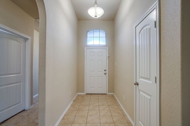 Photo - Amazing 4 Bed, 2 Bath in the Highly Desired Villages-Eagle Mountain- 76179- Eagle Mountain/Sagina...