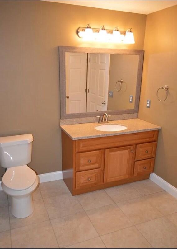 Photo - 308 Sparks Ln