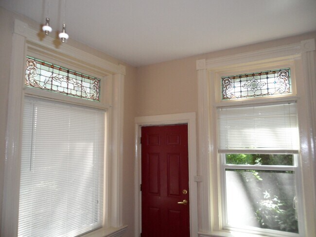 Photo - 1316 E 10th St Unidad 1