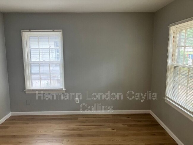 Photo - 8031 Aline Ave