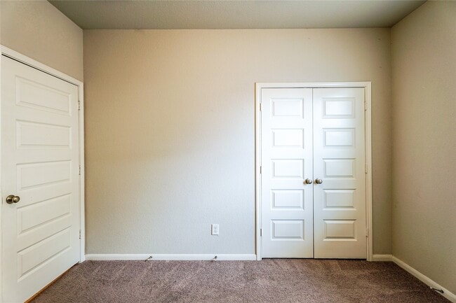 Building Photo - 8414 Quiet Bay Dr