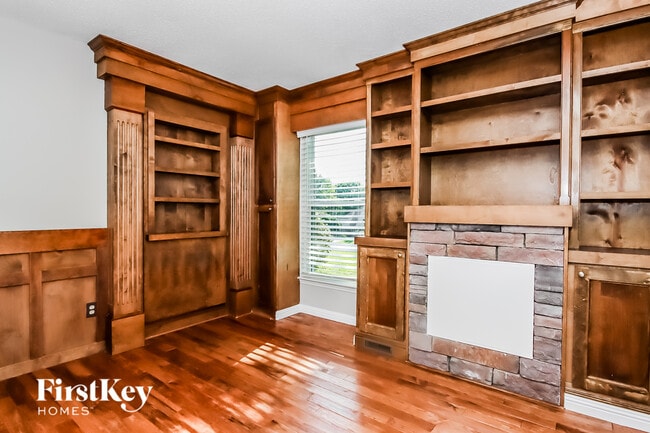 Photo - 6917 Forest Manor Dr