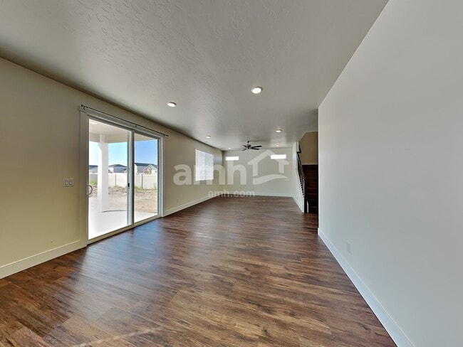Photo - 965 N Rivermist Pl