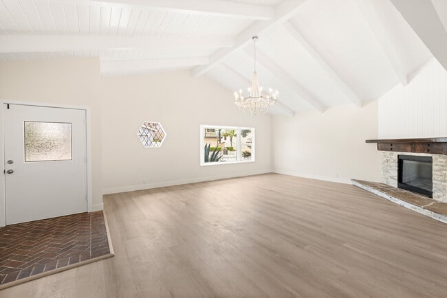 Photo - 4927 Oceanaire St