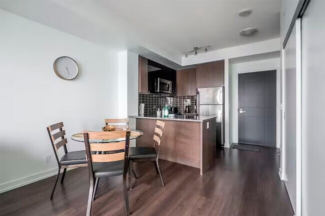 Photo - 45 Dunfield Ave Unit ID1345764P