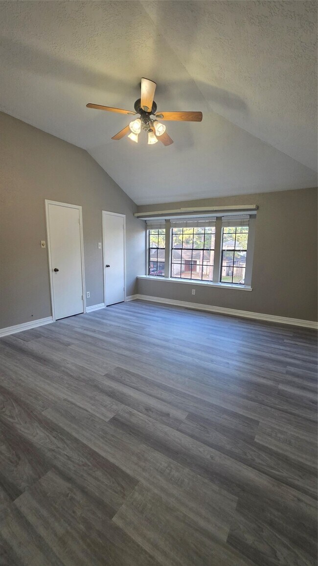 Photo - 16403 Salinas Ln