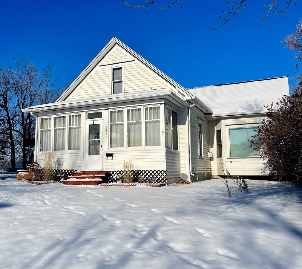 Photo - 1217 1st Ave S