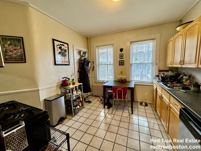 Photo - 51 Montebello Rd Unit 2