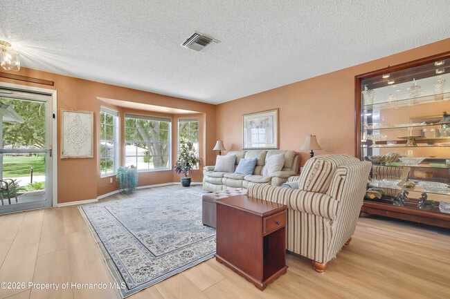 2066 Quailwood Ln