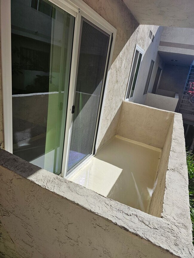 Photo - 10970 Palms Blvd