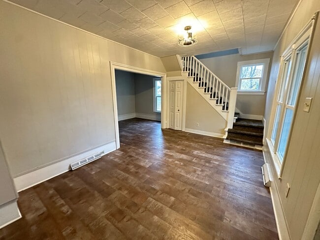 Photo - 107 Sager Rd Unit #B