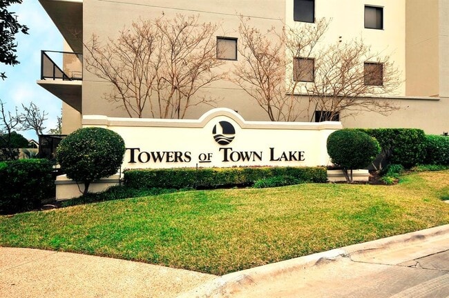Photo - 40 N Interstate Hwy 35 Unit 3D3