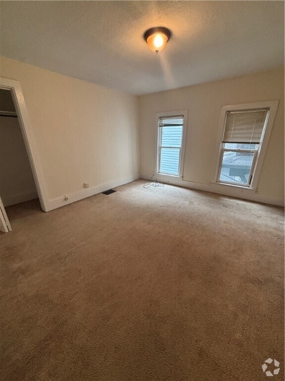 Building Photo - 185 Wall St Rental