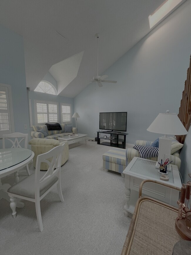 Photo - 1924 Westminster Cir