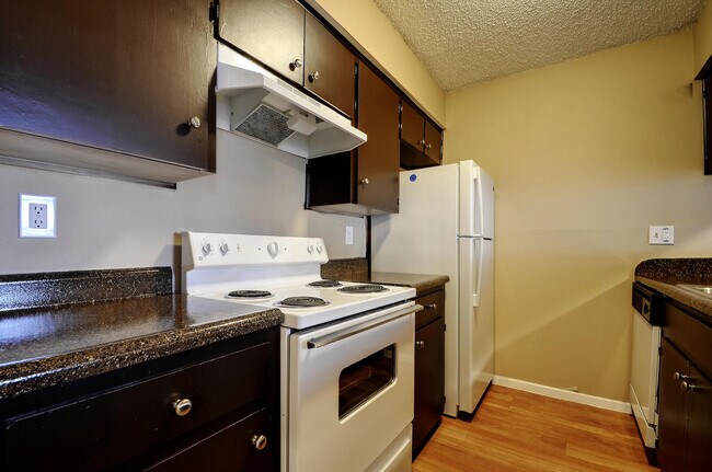 Burl Apartments