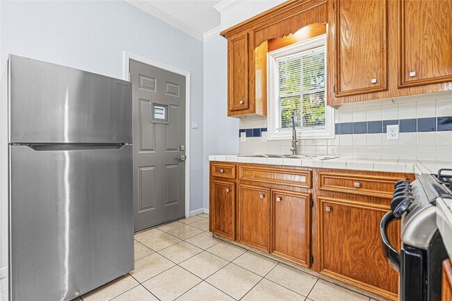 Photo - 7839 Goode St Unit B