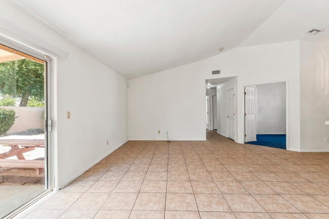 Photo - 1934 Easy St