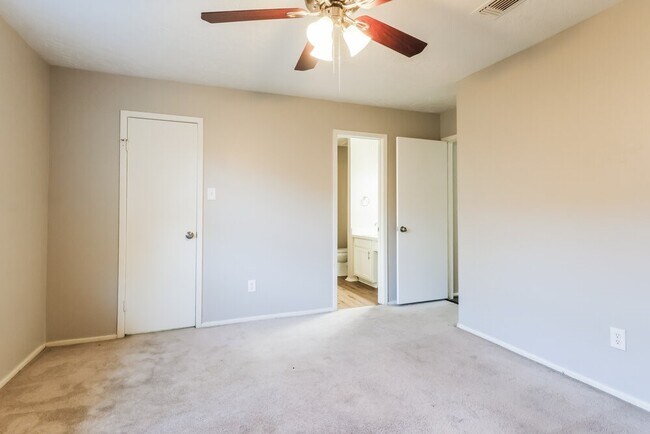 Photo - 4306 Owens Creek Ln