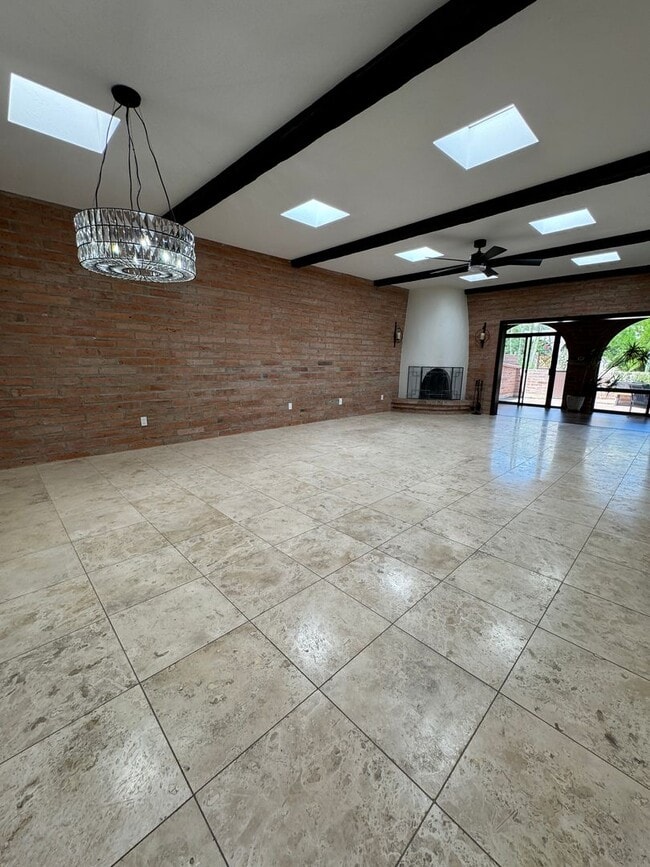Photo - Sophisticated Catalina Foothills Sanctuary: Premium 3-Bedroom Townhome with 2-Car Garage
