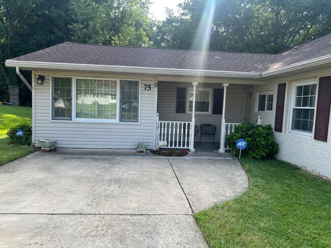 Photo - 75 Plumtree Ln