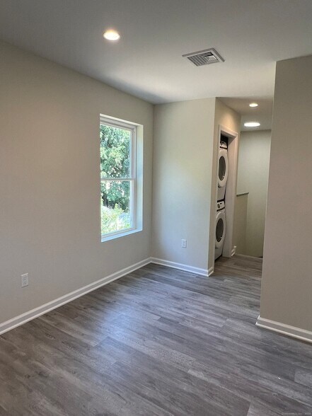 Photo - 37 Woodland St