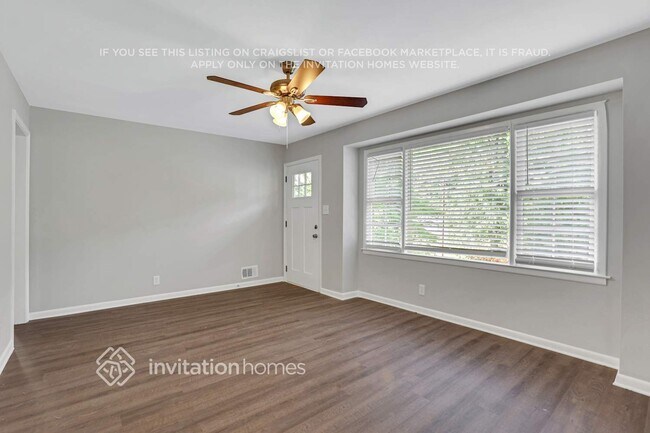 Photo - 919 Magna Carta Dr NW