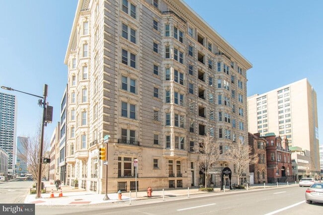 Photo - 2201 Chestnut St Apartment Unit 703