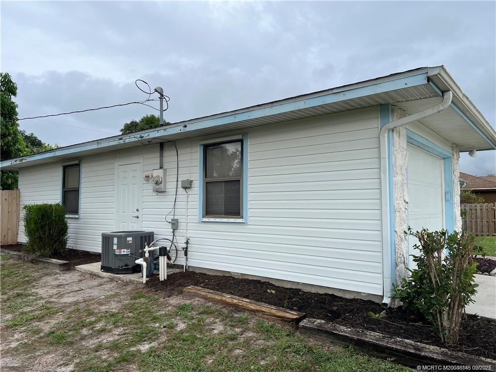 Photo - 160 SE Lakehurst Dr