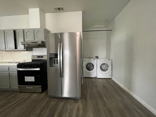 Photo - 1635 E Washington Blvd Unit 1635 #A