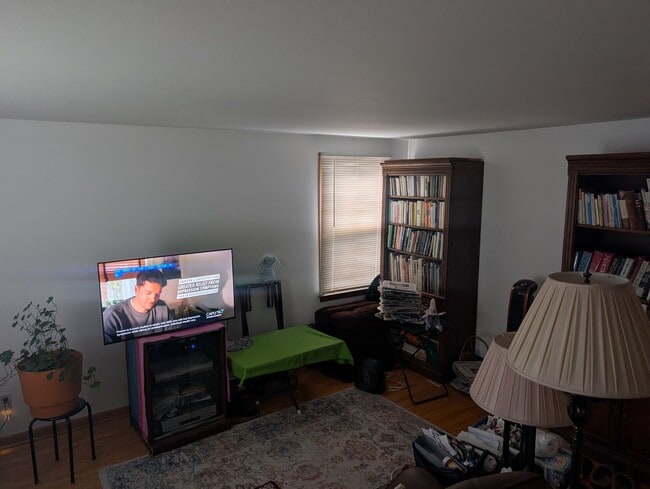 Photo - 176 Garden Pkwy Unidad Left Side