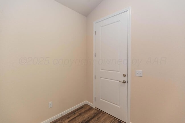 Photo - 7600 Beck Dr