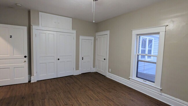 Photo - 109 Irwin Ave Unit 2