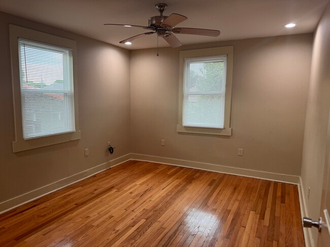 Photo - 2555 Elder St