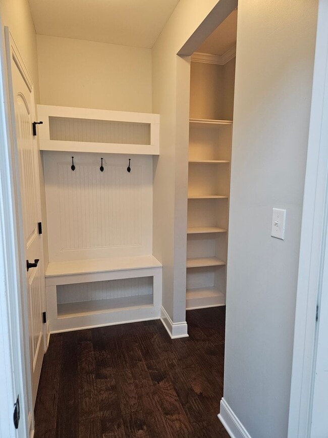 Photo - NEW LISTING!!!