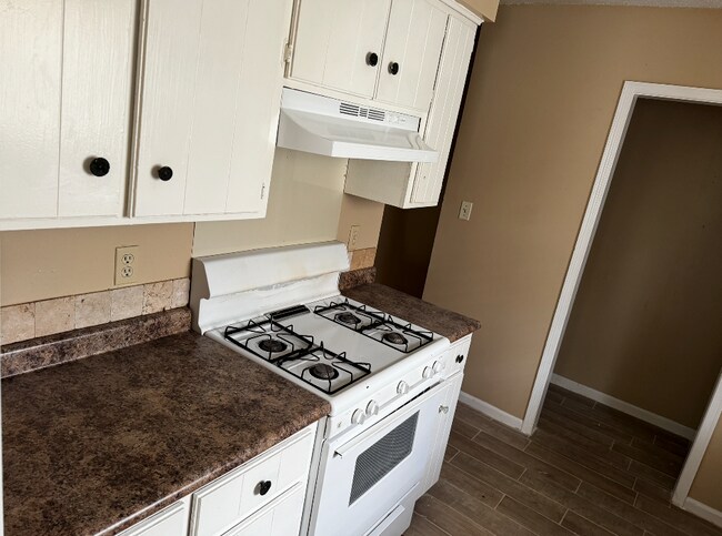 Photo - 940 Pebblebrook Dr