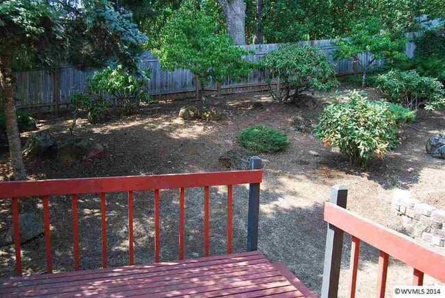 Photo - 6075 Fircrest St SE