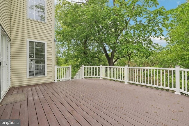 Photo - 51 Knickerbocker Ln