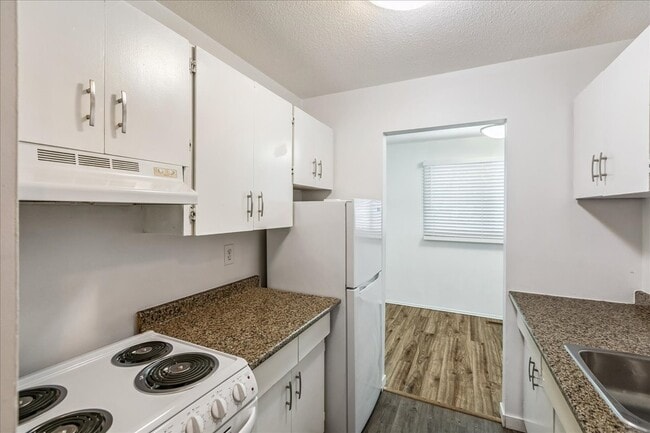 Photo - 6203-6122 122 Ave NW Unit 2