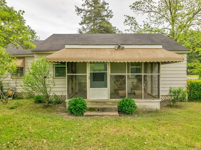 Building Photo - 601 Travelers Rest Rd Rental