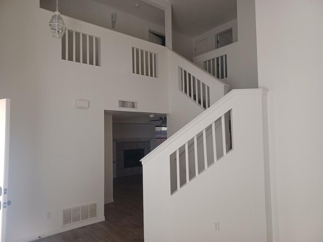 Photo - 709 Portillo Dr