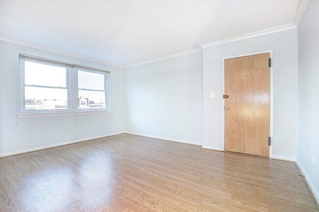 Photo - Bright 1 Bed/1 Bath in Hill East! Parking + Storage Included Unit 304