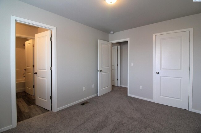 Photo - 3 bed/2 bath West Pasco Townhouse