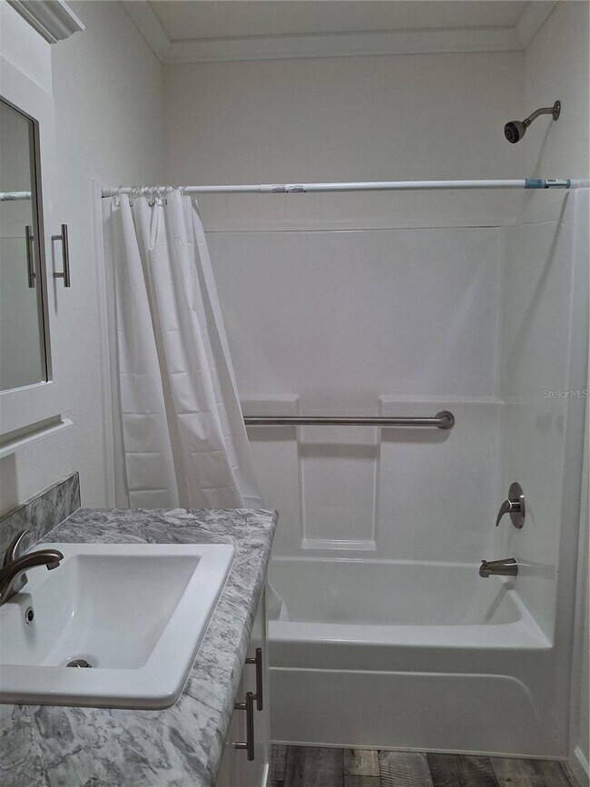 Photo - 114 Emerald Ave N