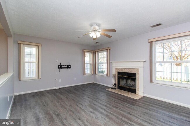 Photo - 13933 Lord Fairfax Pl