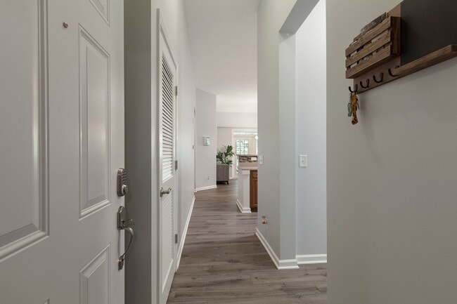 Photo - Gorgeous 3/2 Top Floor Condo w/ Private Vi...