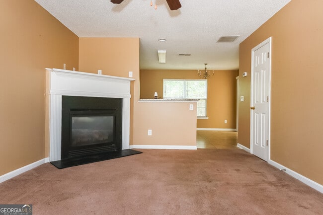 Photo - 203 London Dr