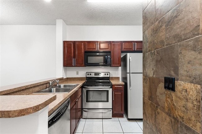 Photo - 10028 Strafford Oak Ct Unidad 710