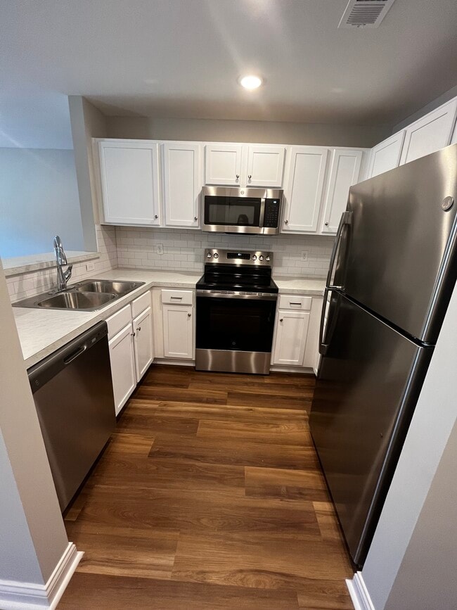 Photo - Bishop Place Apartments